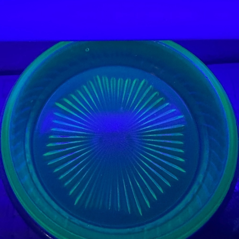 ANTIQUE VASELINE URANIUM GLASS powder puff bowl inside a tin lidded container - Picture 5 of 16